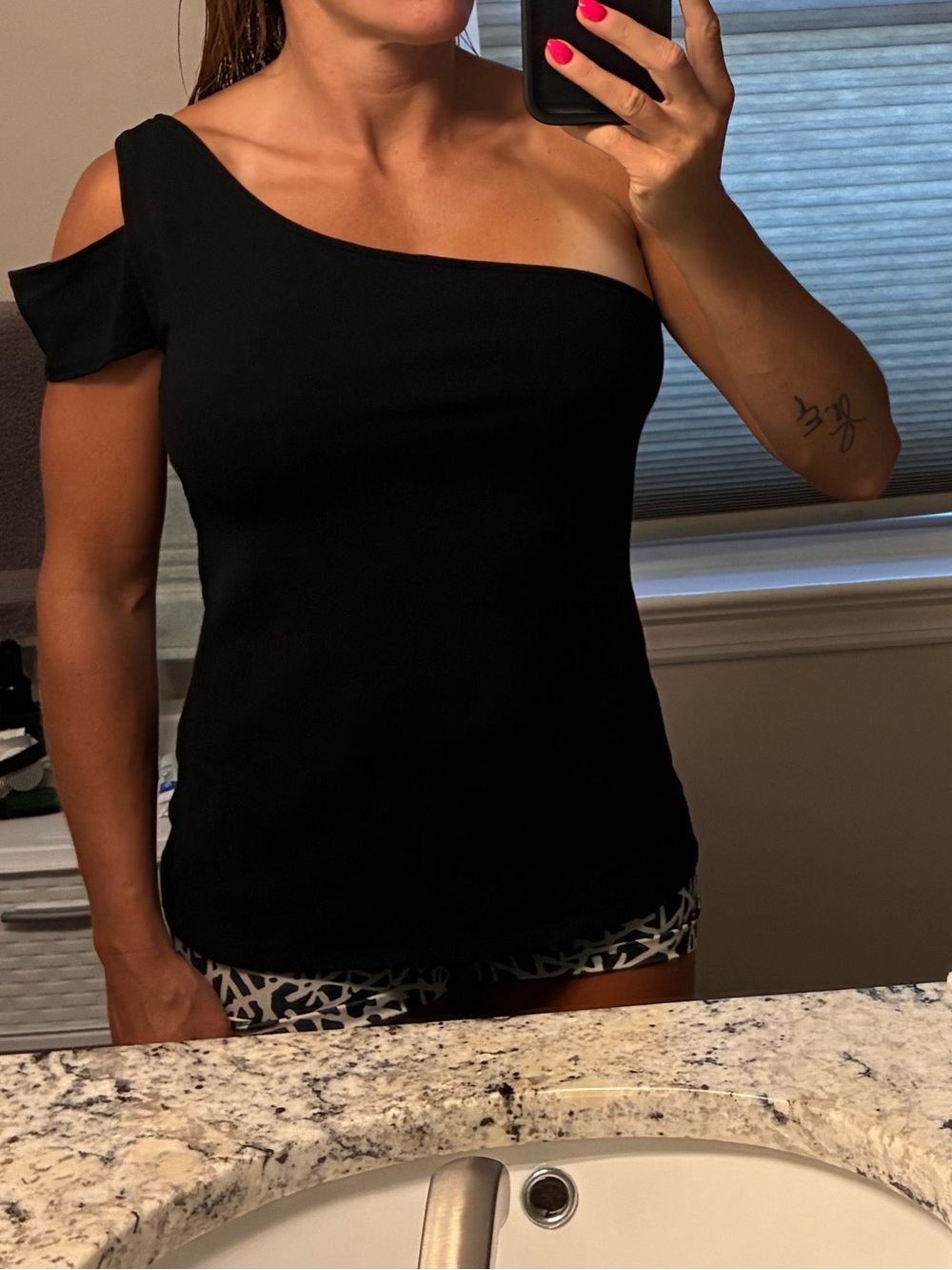 NEW One-Shoulder Black Women’s blouse